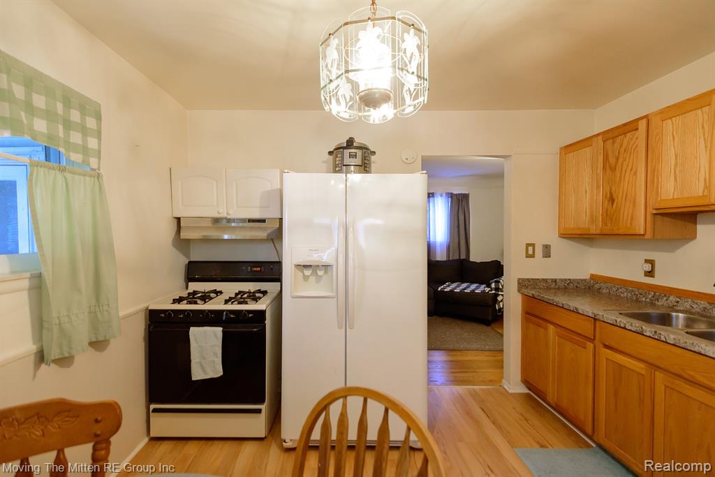 643 Garfield Avenue, Lincoln Park, MI 48146 — Photo 10