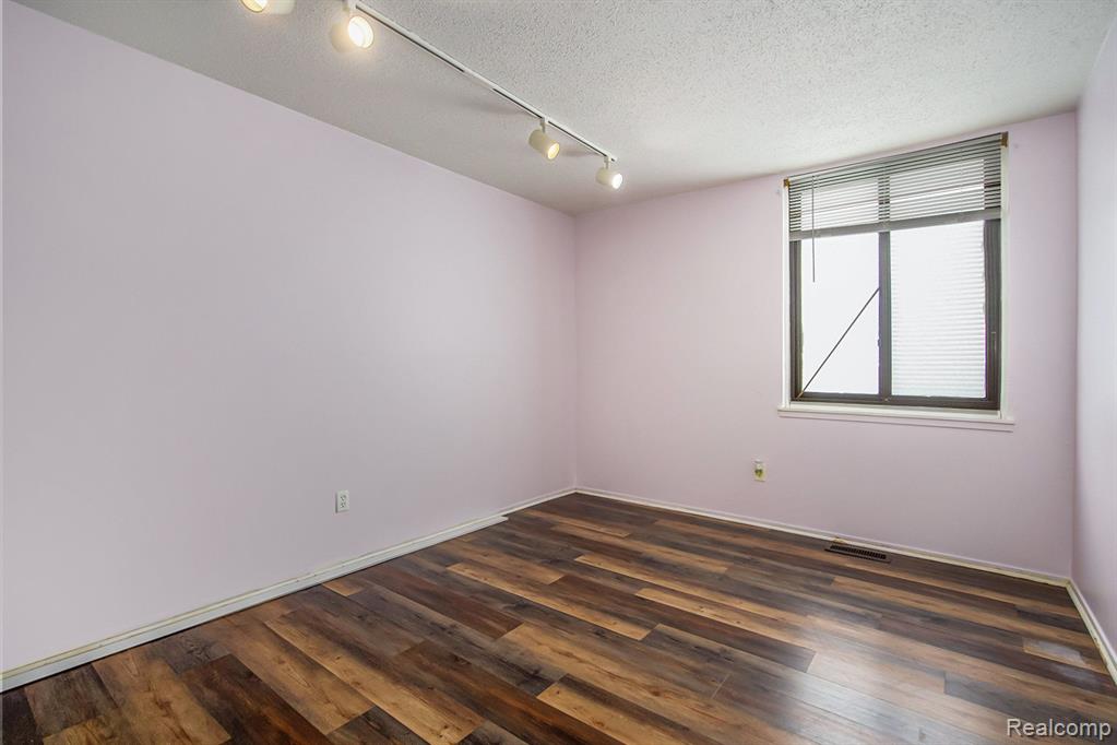 1744 Grove Road, 101, Ypsilanti, MI 48198 — Photo 22