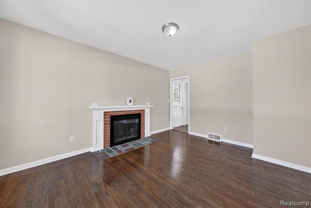 16844 Shaftsbury Avenue, Detroit, MI 48219 — Photo 8