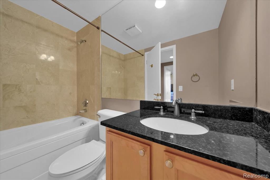 3320 Spinnaker Lane, 3A, Detroit, MI 48207 — Photo 25