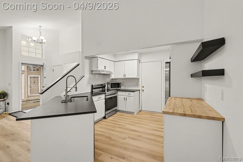 858 Whisperwood Trail, Fenton, MI 48430 — Photo 13