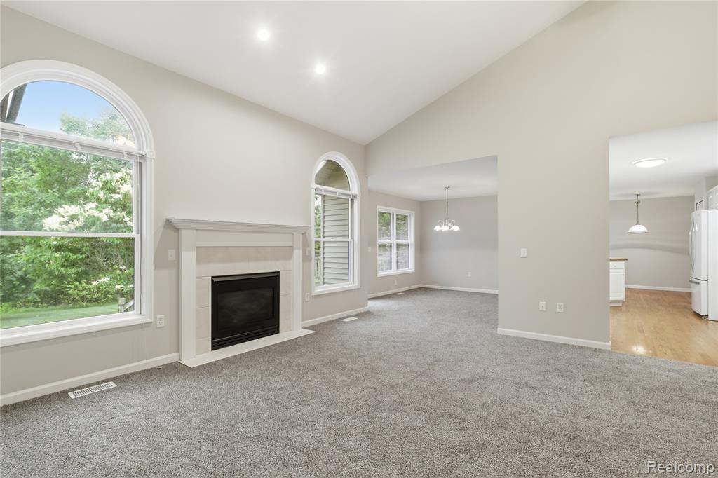 8091 Prestonwood Court, Flushing, MI 48433 — Photo 5