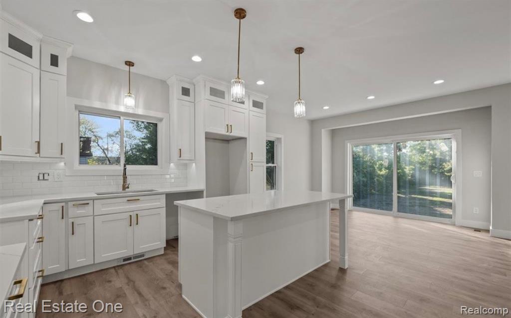 5636 Paris Drive, Sterling Heights, MI 48310 — Photo 10