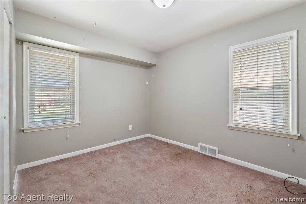 6318 Helen Street, Garden City, MI — Photo 14