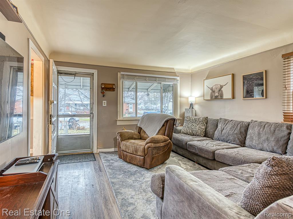 2209 Thomas Street, Lincoln Park, MI 48146 — Photo 3