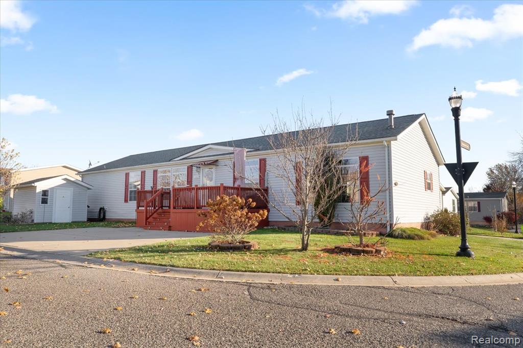 11201 Woodchester Court, South Lyon, MI 48178 — Photo 28