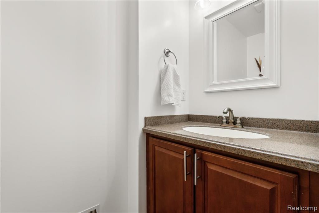 7780 Hidden Circle Drive, Byron, MI 48418 — Photo 15
