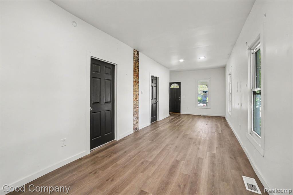 701 11th Street, Bay City, MI 48708 — Photo 3
