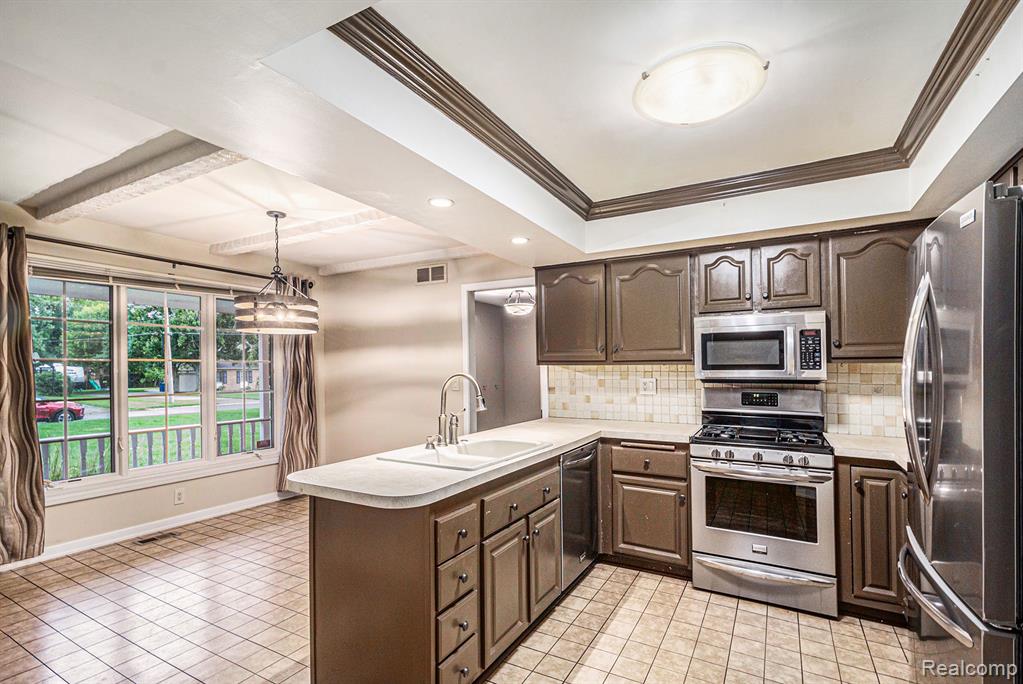 444 Boutell Drive, Grand Blanc, MI 48439 — Photo 2