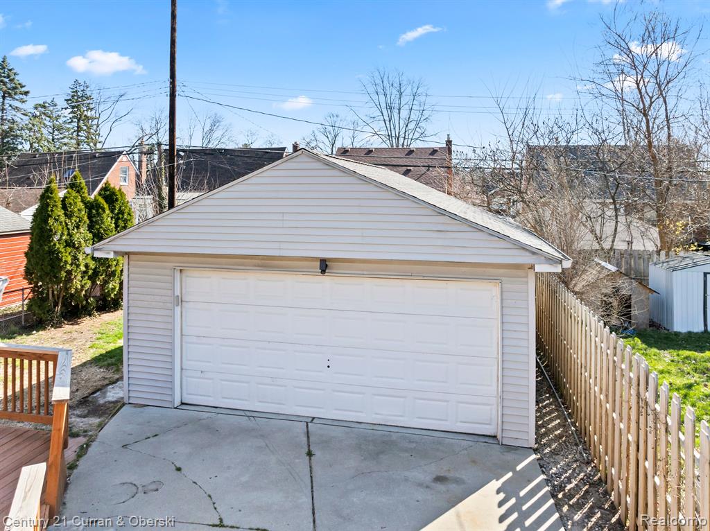 8242 RIVERDALE Street, Dearborn Heights, MI 48127 — Photo 26