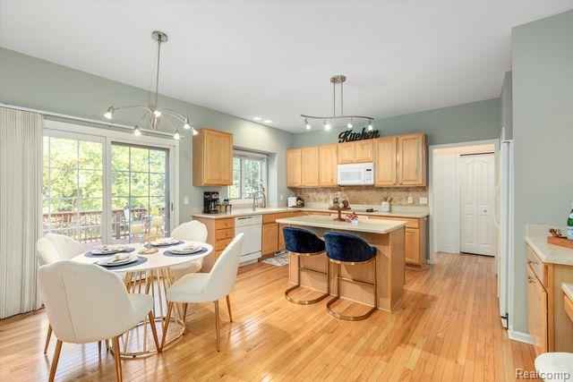 7567 WINDGATE Circle, West Bloomfield, MI 48323 — Photo 23