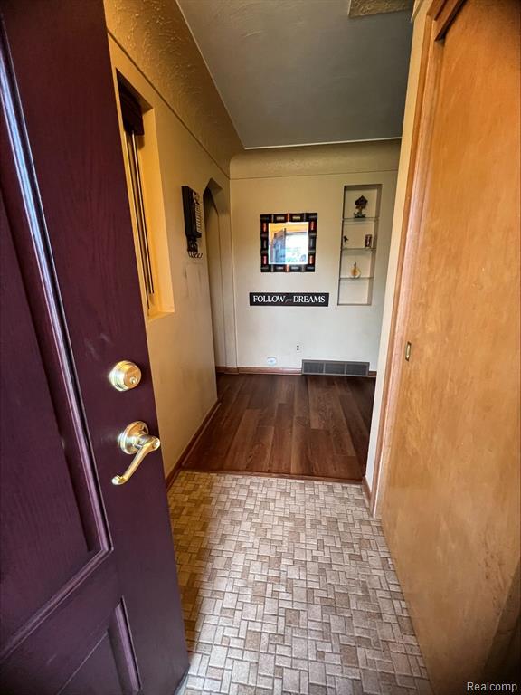 5009 W ALBAIN Road, Monroe, MI 48161 — Photo 4