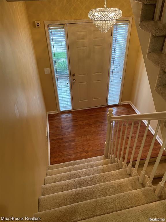 754 SANDALWOOD Drive, Troy, MI 48085 — Photo 3