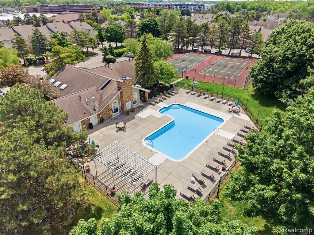 6605 Firestone Court, West Bloomfield, MI — Photo 32