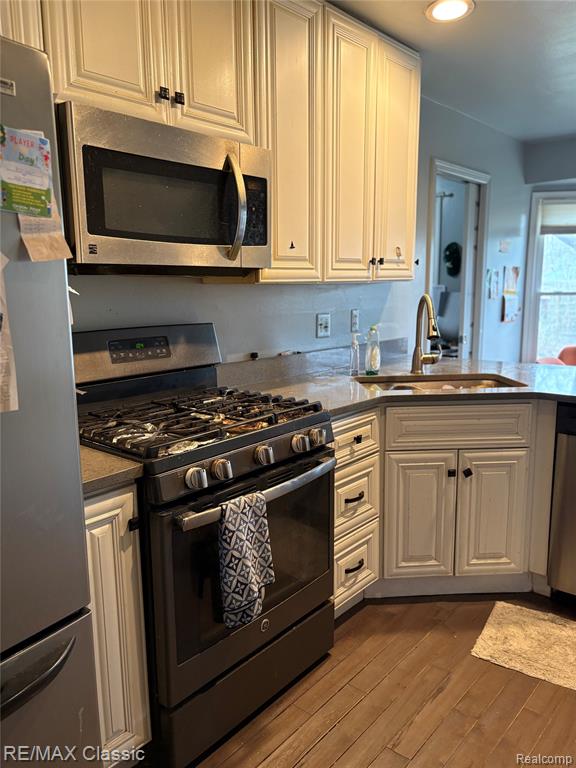 380 E South Boulevard, Troy, MI 48085 — Photo 10