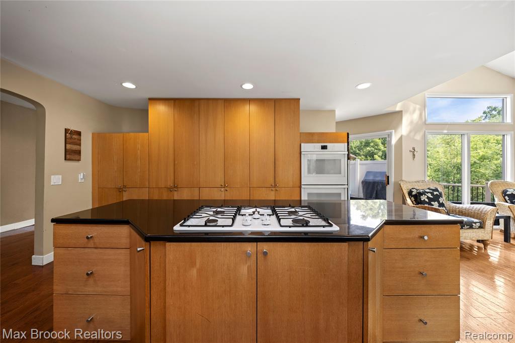 6067 Charles Drive, West Bloomfield, MI — Photo 18