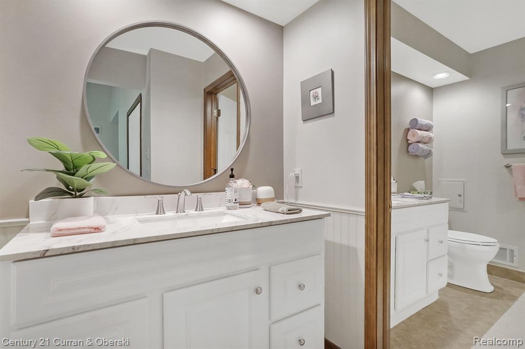 866 GREENVIEW Court, 6, Rochester Hills, MI 48307 — Photo 39