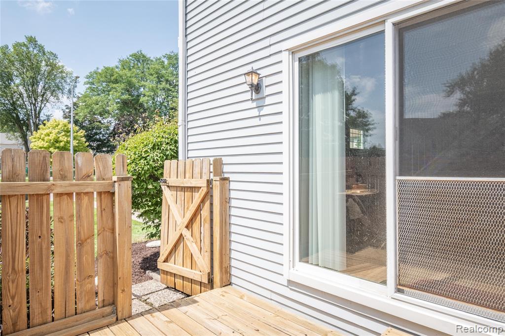 23668 N Rockledge, Novi, MI — Photo 23