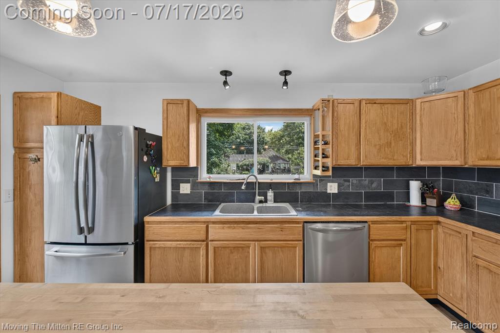 744 S Park Street, Highland, MI 48356 — Photo 12