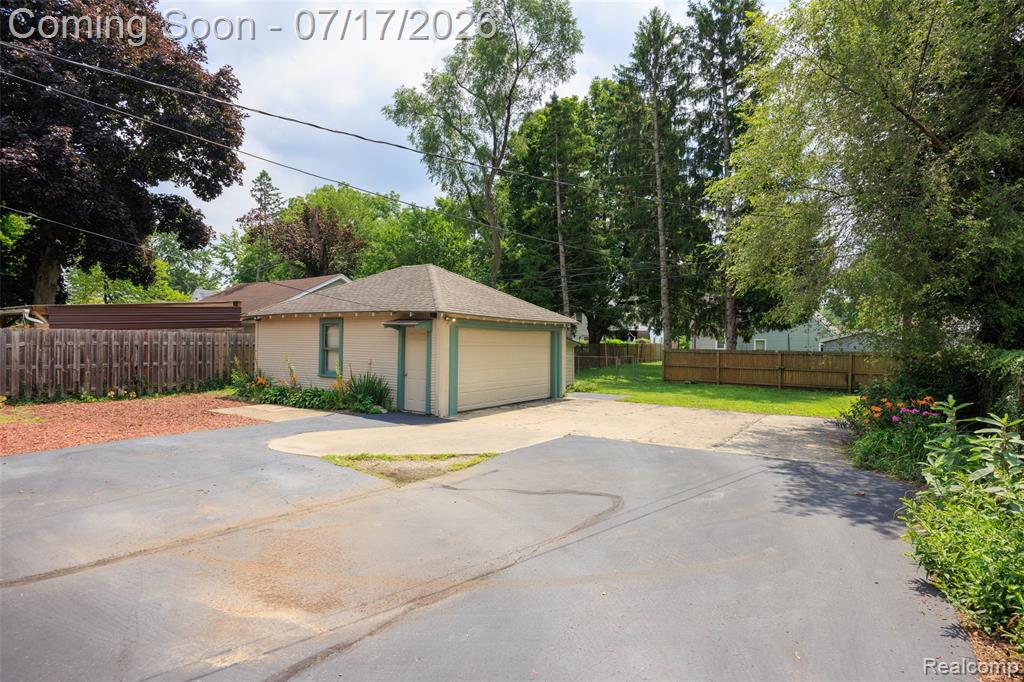 183 W Columbia Avenue, Belleville, MI 48111 — Photo 35