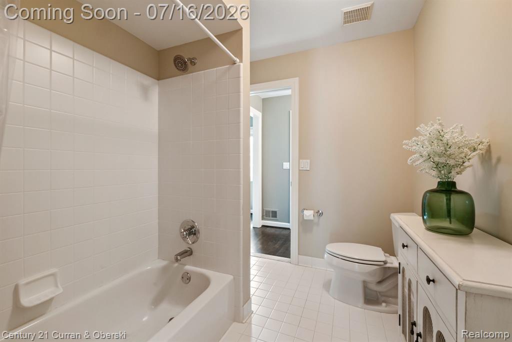 44026 Deep Hollow Circle, Northville, MI 48168 — Photo 47