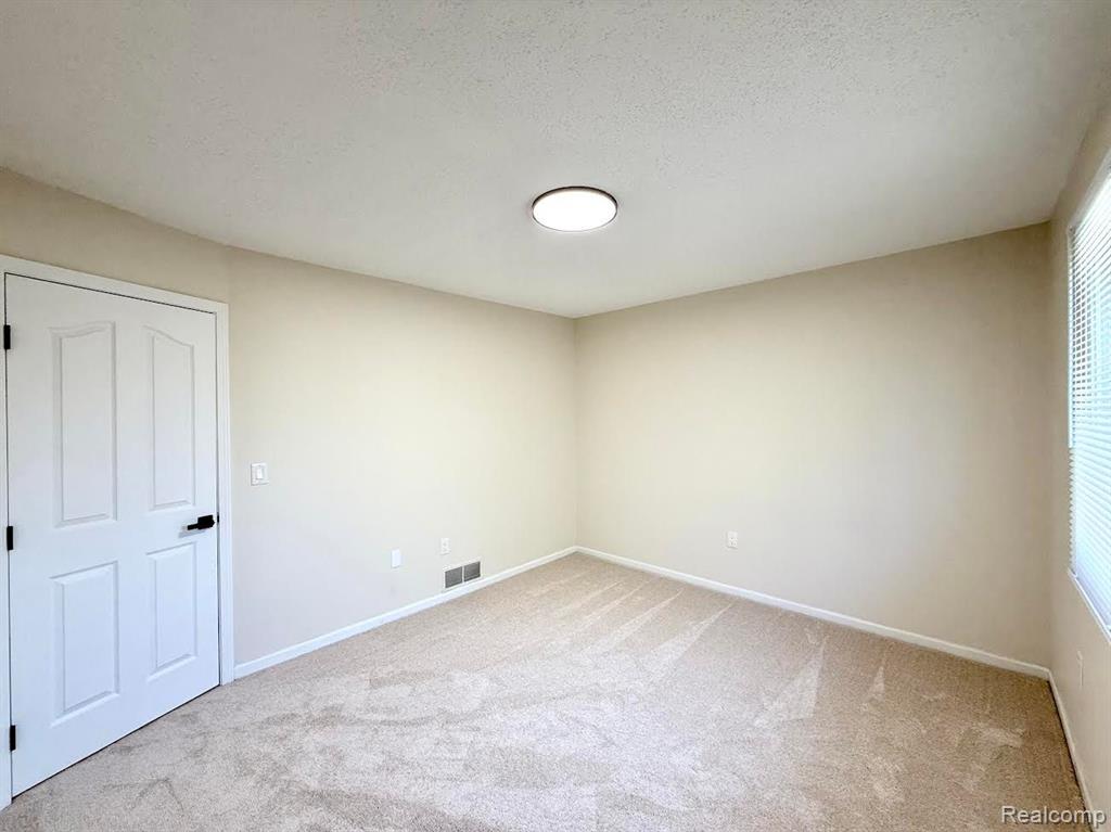 6505 POCAHONTAS Street, Westland, MI — Photo 34