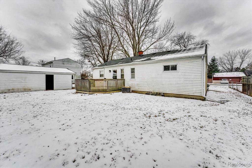 46630 HULING Street, Utica, MI 48317 — Photo 36