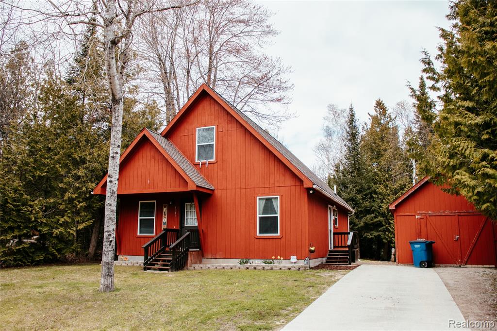 4981 Sherwood Drive, Oscoda, MI 48750 — Photo 3
