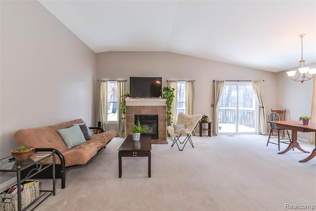 2578 SIGNATURE Circle, Pinckney, MI 48169 — Photo 22
