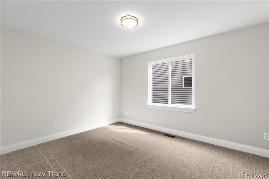 209 MOUNTAIN VIEW LANE, Milford, MI 48381 — Photo 29