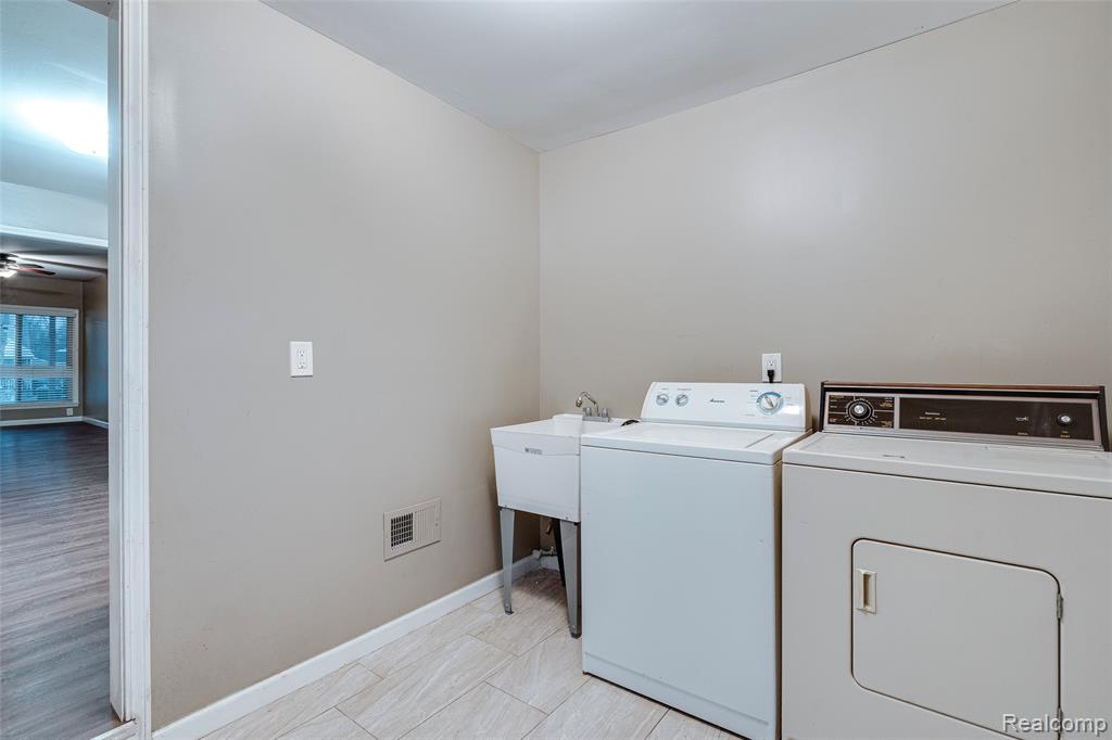 15477 WINSTON, Redford, MI 48239 — Photo 30