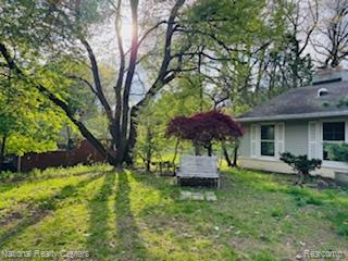 2460 Ogden Drive, West Bloomfield, MI 48323 — Photo 22