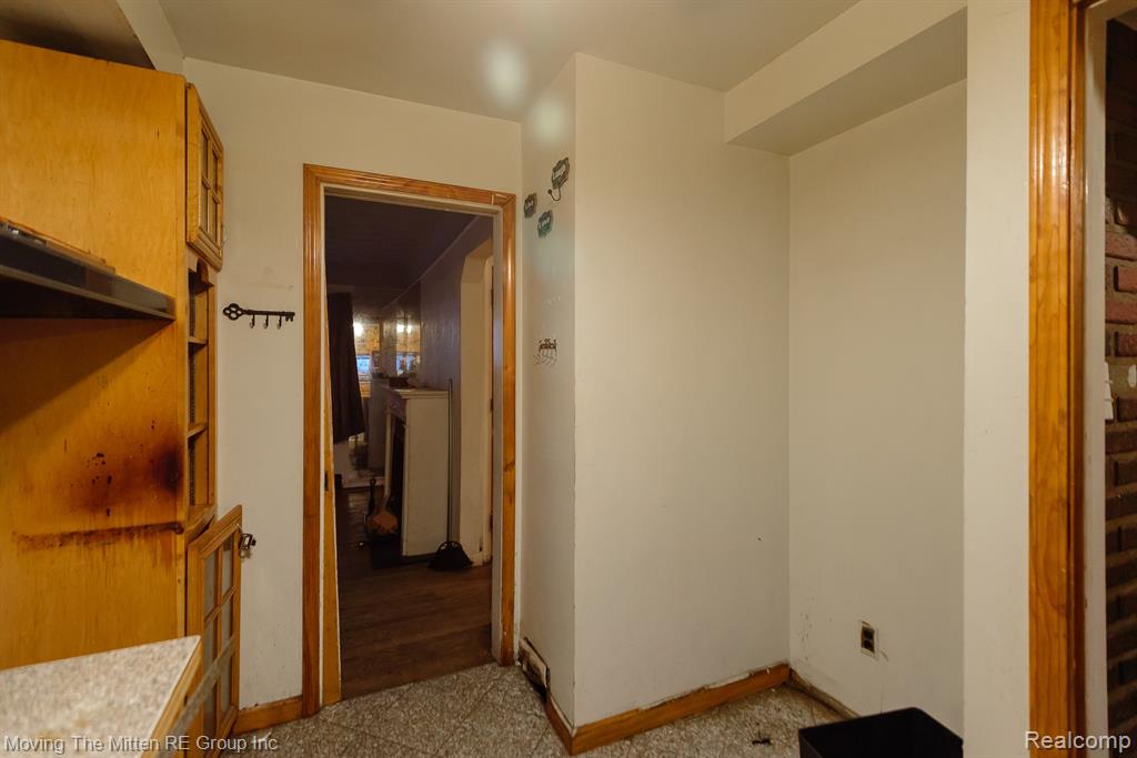 2955 S Dartmouth Street, Detroit, MI 48217 — Photo 11