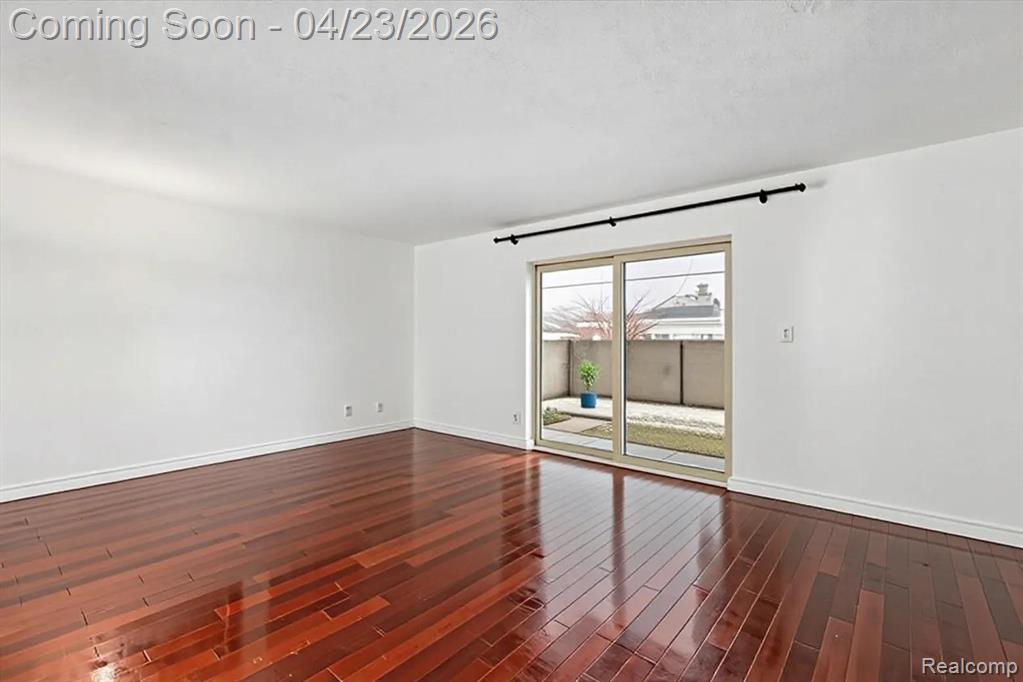 8114 Clay Court, Sterling Heights, MI 48313 — Photo 13