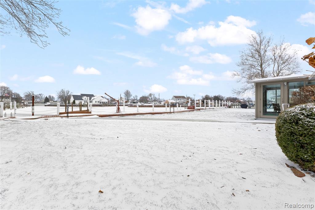 39520 Venetian Drive, Harrison Township, MI — Photo 35