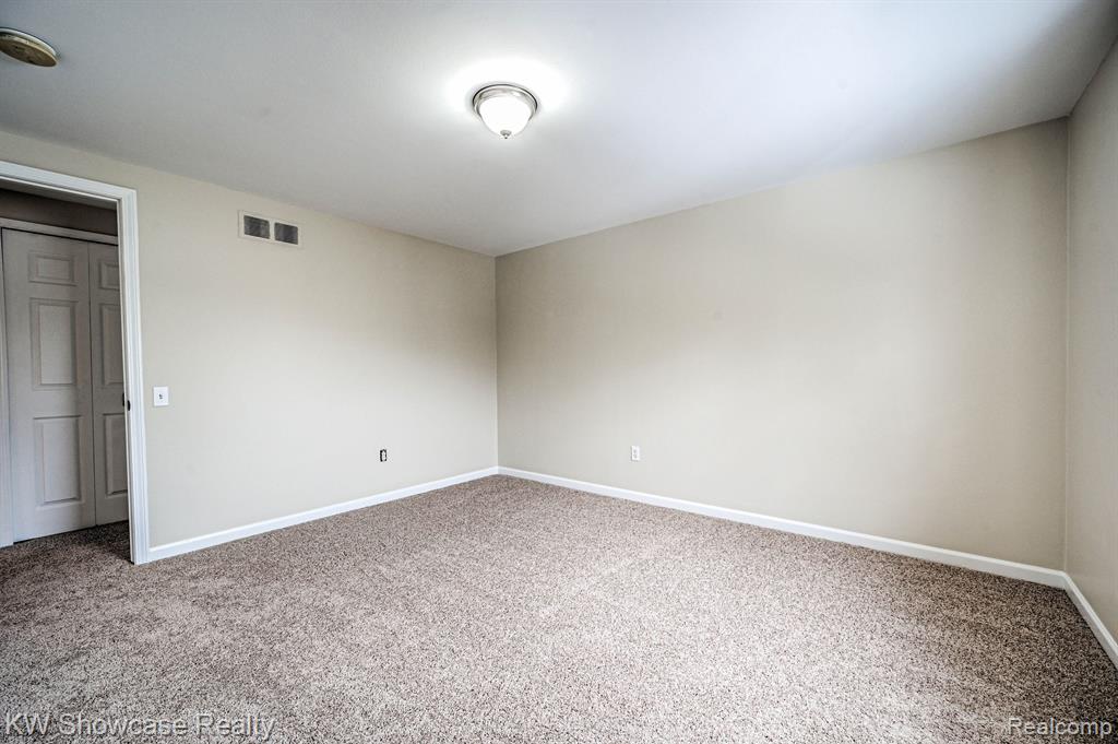 4238 STILL MEADOW Lane, West Bloomfield, MI 48323 — Photo 49
