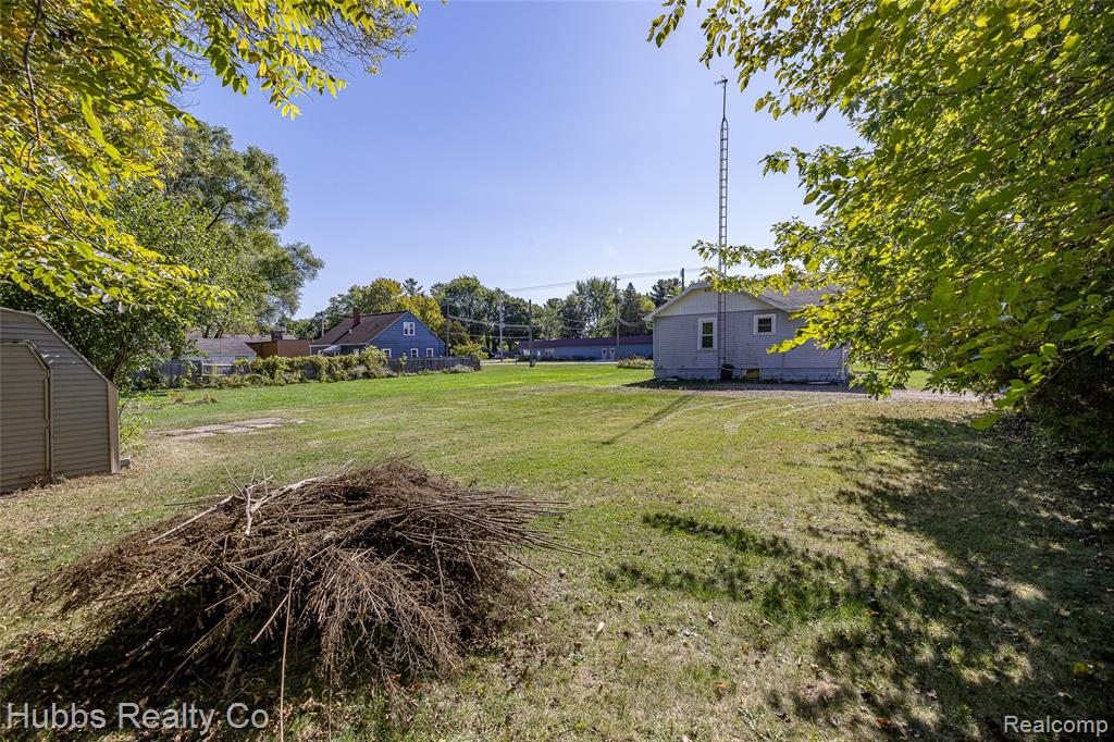 5305 Lapeer Road, Burton, MI 48509 — Photo 12