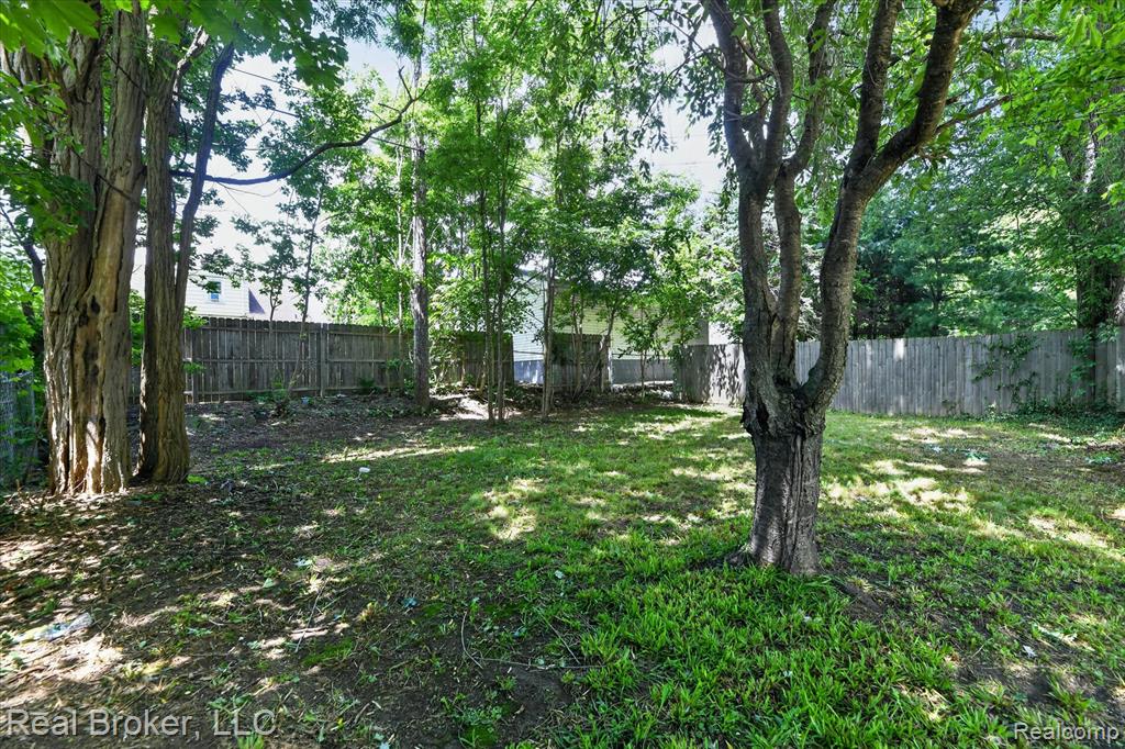 602 S Meade Street, Flint, MI 48503 — Photo 30