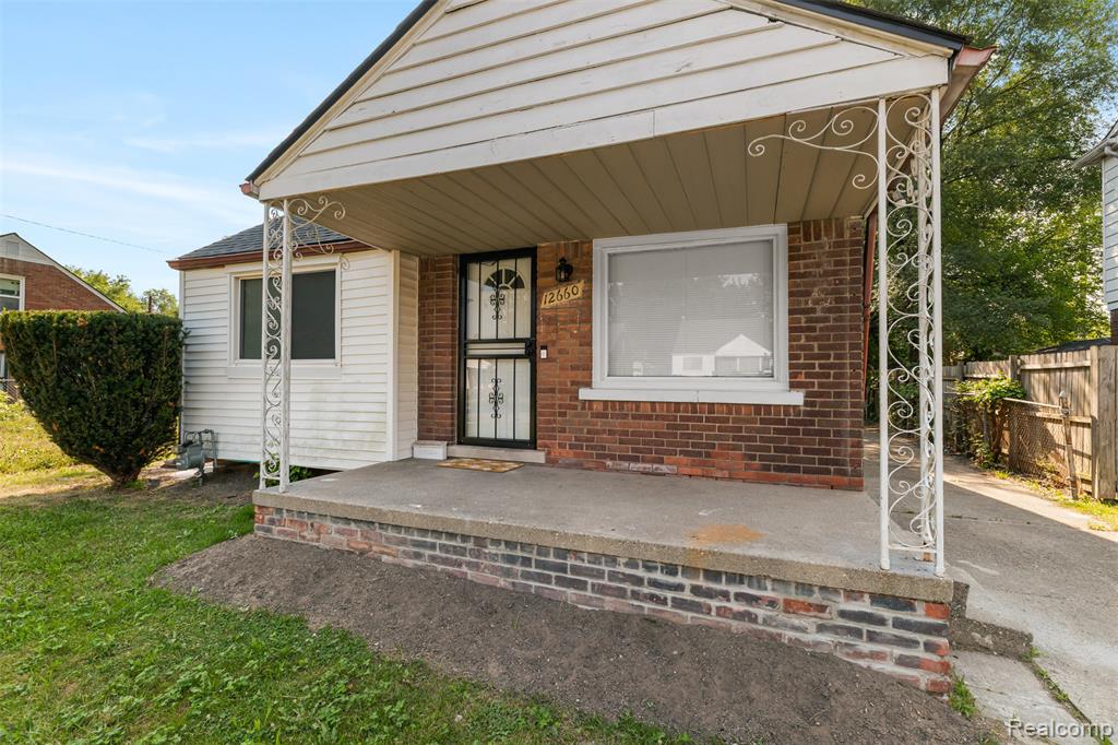 12660 Duchess Street, Detroit, MI 48224