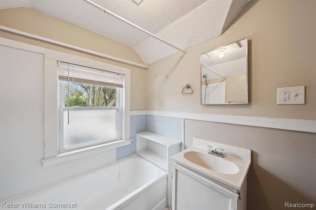 1511 E Harry Avenue, Hazel Park, MI 48030 — Photo 42