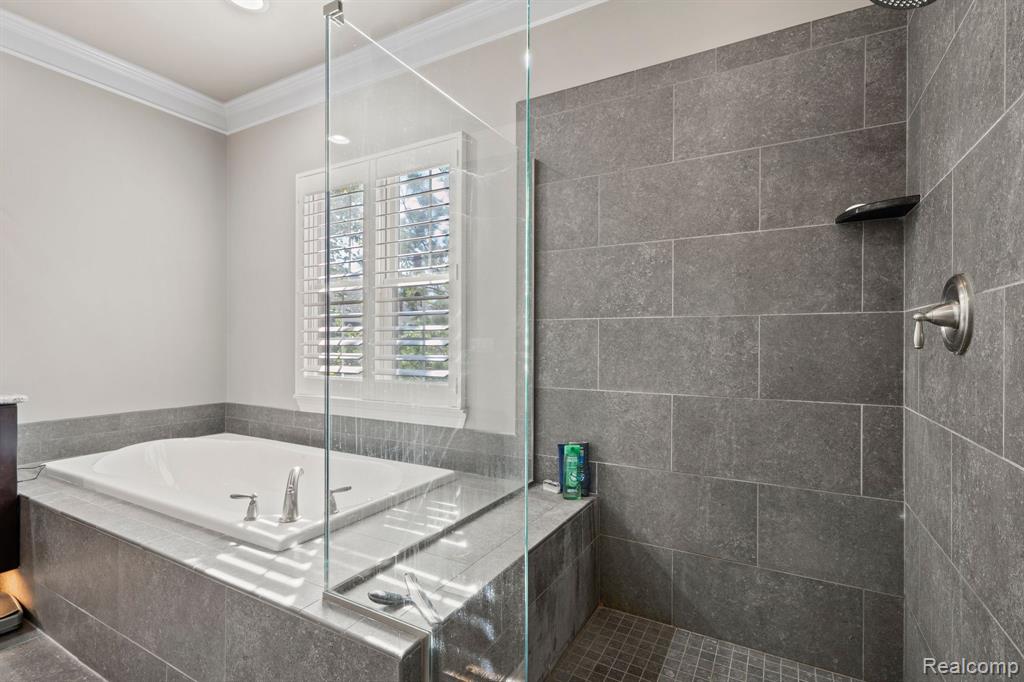 4128 BINGHAMPTON Court, Clarkston, MI 48348 — Photo 45
