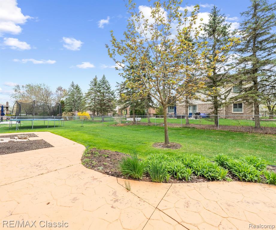 45597 HOLMES Drive, Canton, MI 48187 — Photo 70