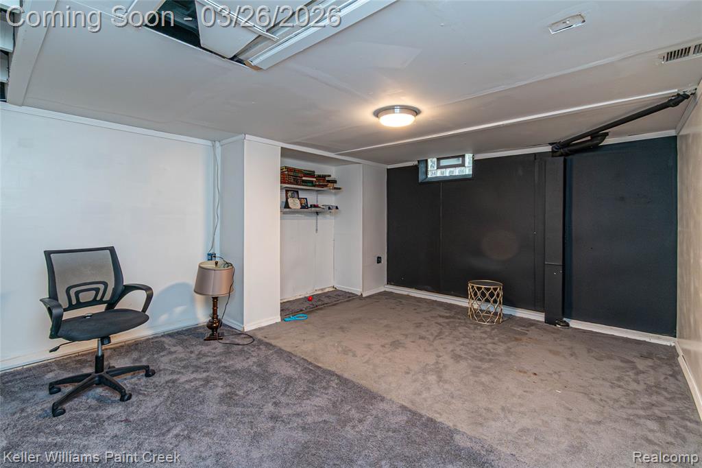 8250 Arnold Street, Dearborn Heights, MI 48127 — Photo 37
