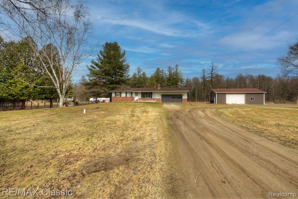 4650 Waltan Road, Vassar, MI 48768 — Photo 17