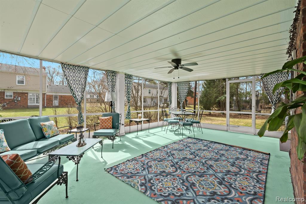 856 THORNTREE, Bloomfield Hills, MI 48304 — Photo 41