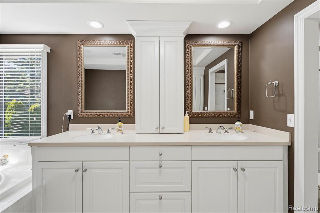 5173 Serena Drive, Troy, MI 48098 — Photo 57