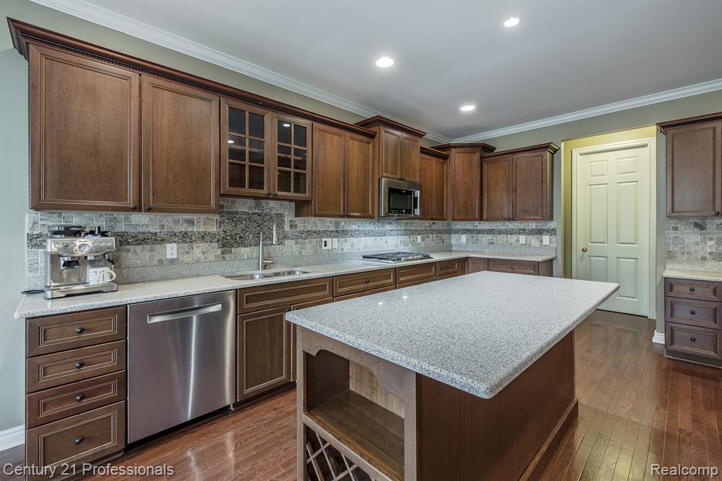 6410 Enclave Drive, Clarkston, MI 48348 — Photo 37