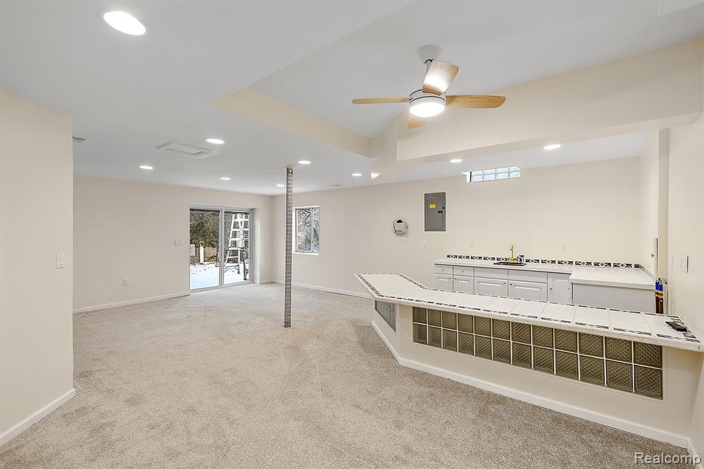 708 Oak View Ln, Milford, MI 48381 — Photo 58
