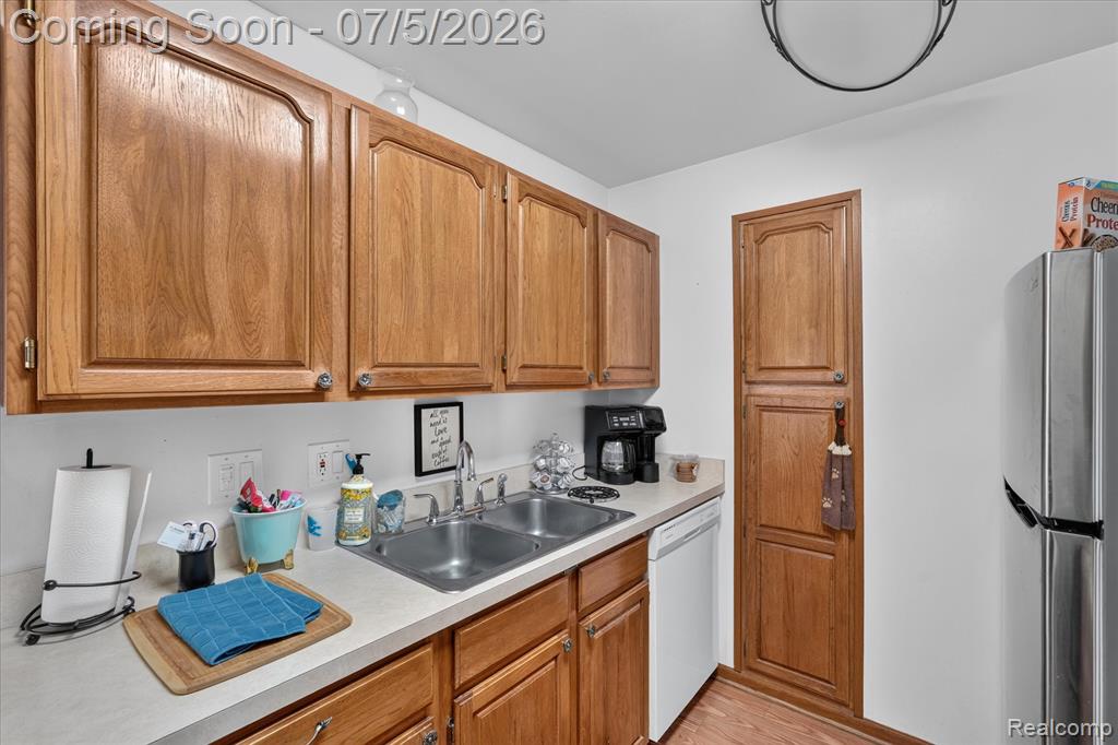 524 W Rockwell Street, Fenton, MI 48430 — Photo 18