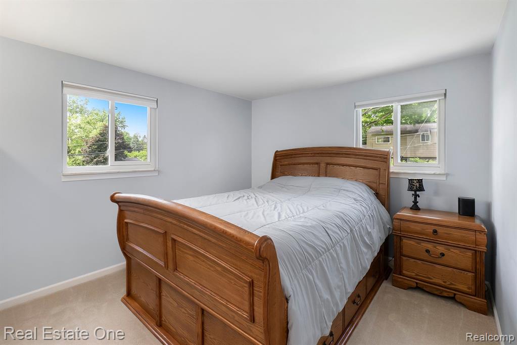 994 HAMPSTEAD Lane, Rochester Hills, MI 48309 — Photo 16
